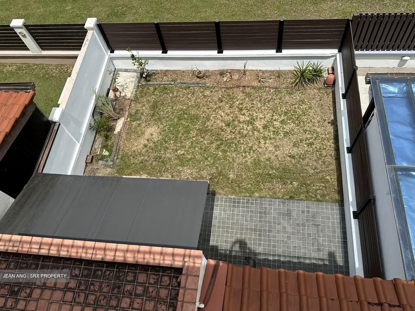 Springside Avenue (D26), Terrace #565636761